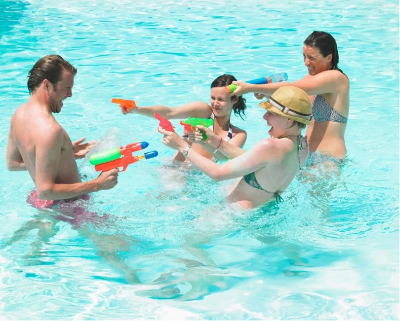 室內泳池什么“咖位”？居然用專業定制的除濕機?。。?></div>
								<div   id=